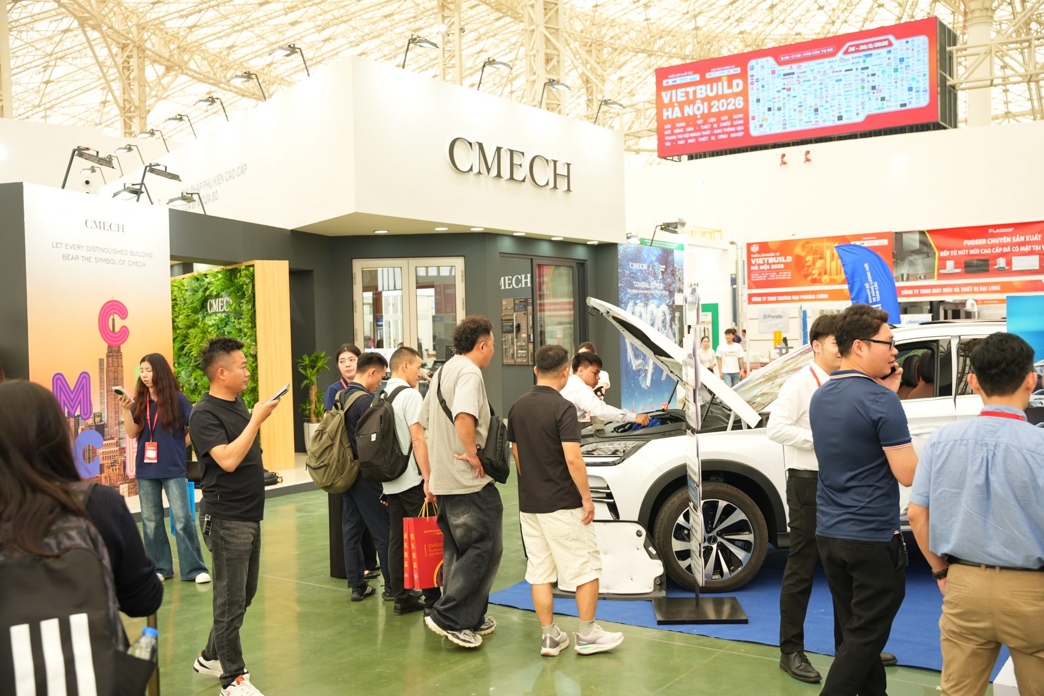 The Vietnam Motor Show 2024 was officially opened, with many automobile and motorcycle brands participating.
